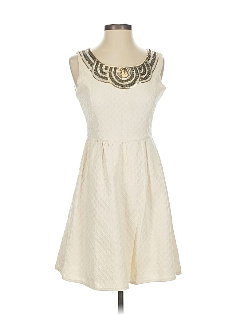 Pre-owned Francesca's Cocktail Dress In White