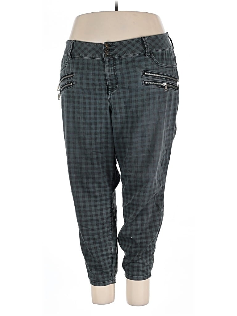 Pre-owned Torrid Casual Pants In Green