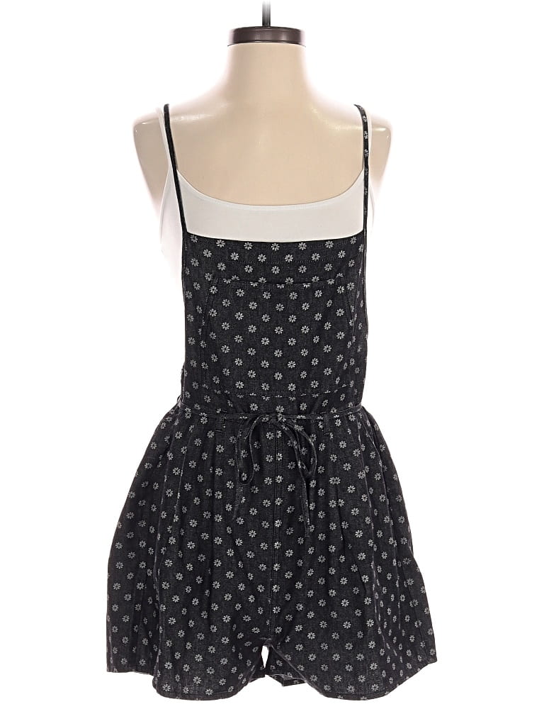 Pre-owned Pink Lily Romper In Black