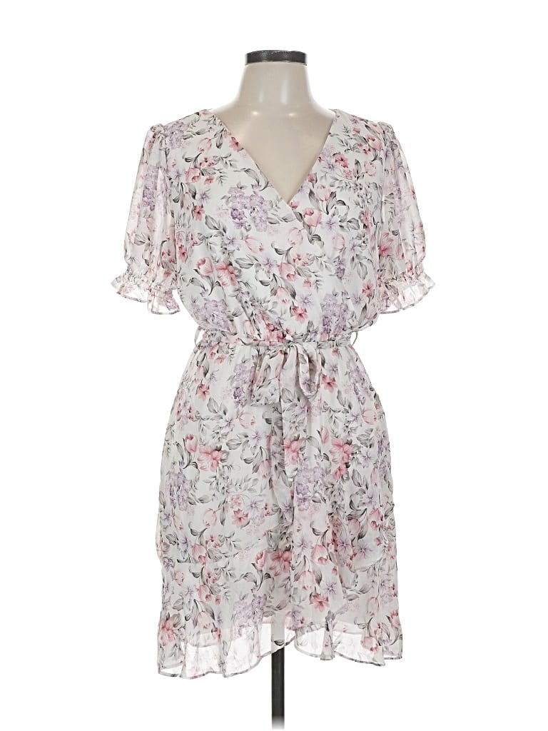 Pre-owned She + Sky Casual Dress In White