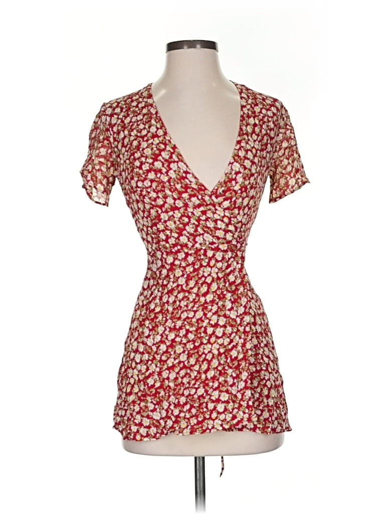 Pre-owned Reformation Short Sleeve Blouse In Red