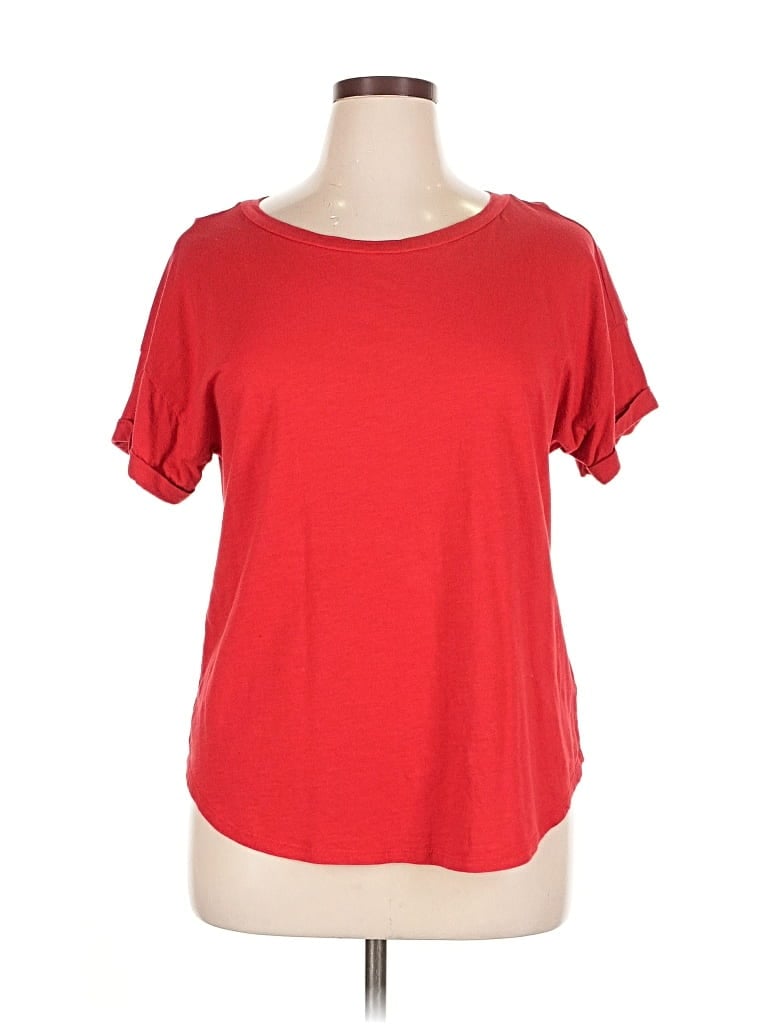 Pre-owned 24/7 Maurices Short Sleeve T-shirt In Red