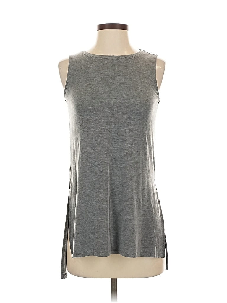 Pre-owned Athleta Sleeveless T-shirt In Gray