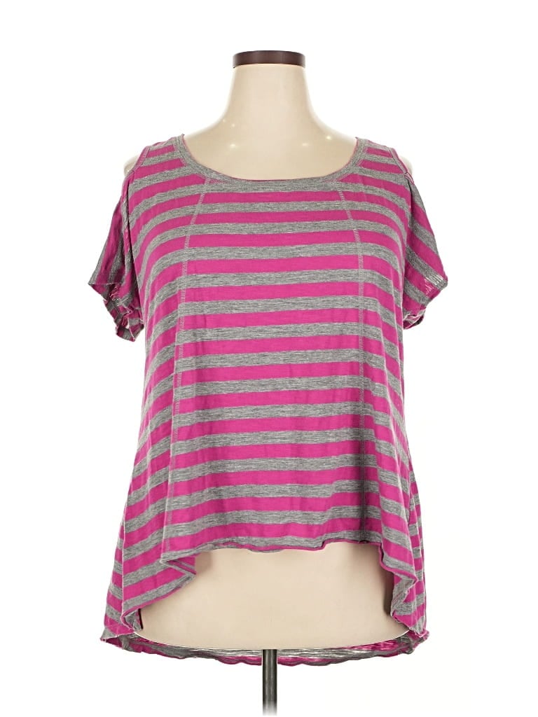 Pre-owned Torrid Short Sleeve Top Pink Scoop Neck Tops