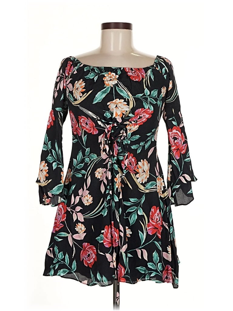 Pre-owned Lovers & Friends Casual Dress In Black