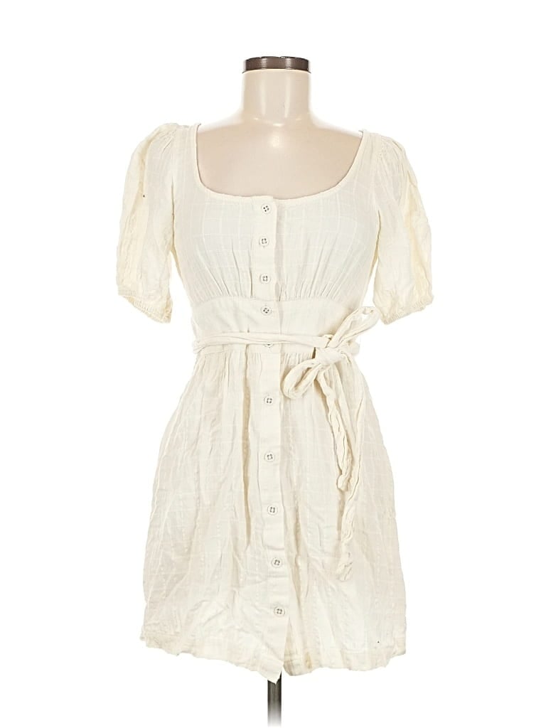 Pre-owned Billabong Casual Dress In White