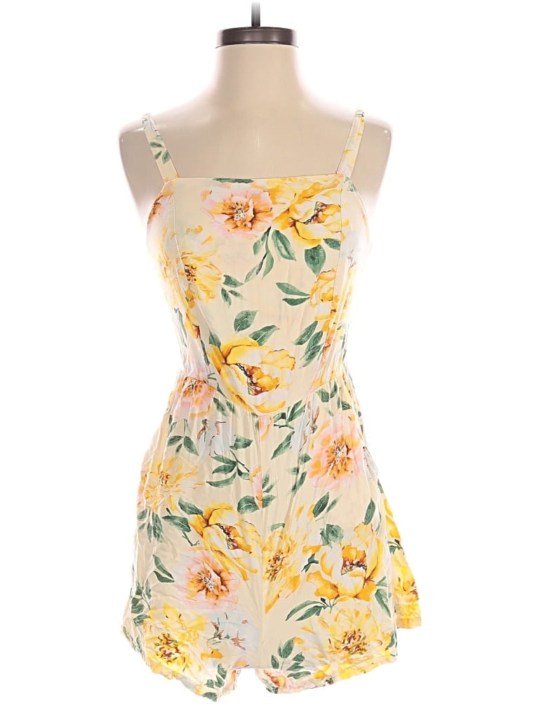 Pre-owned Old Navy Romper In White