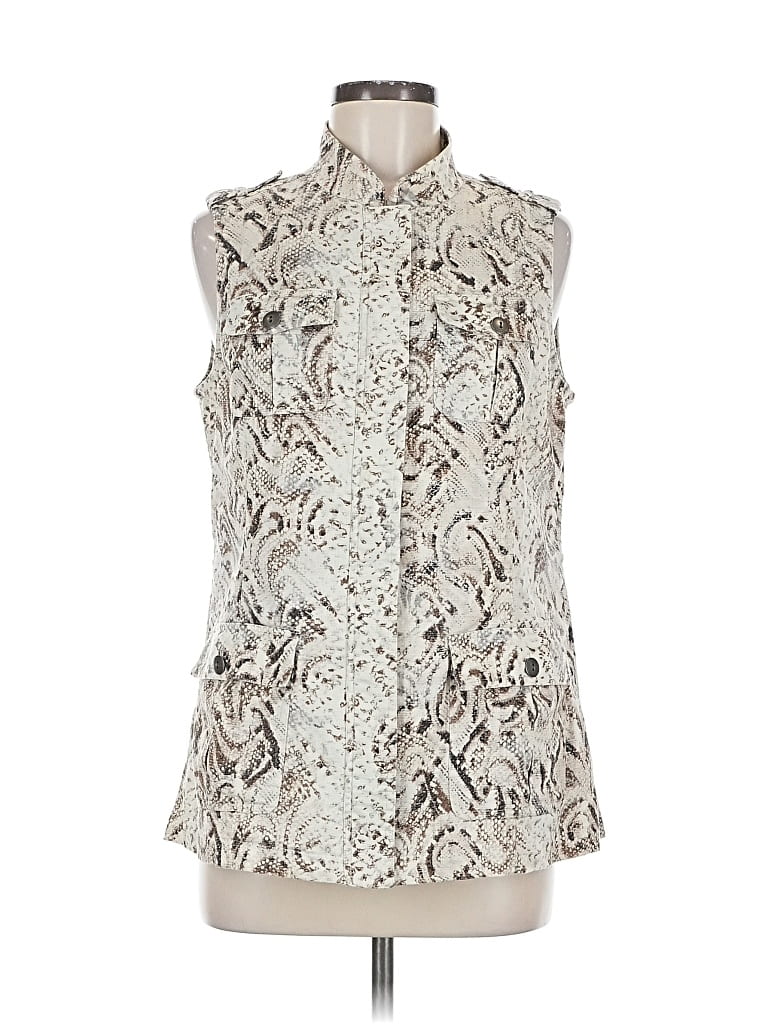 Pre-owned Chico's Sleeveless Blouse In White