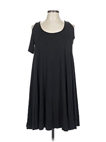 Karen Kane Casual Dress (view 1)