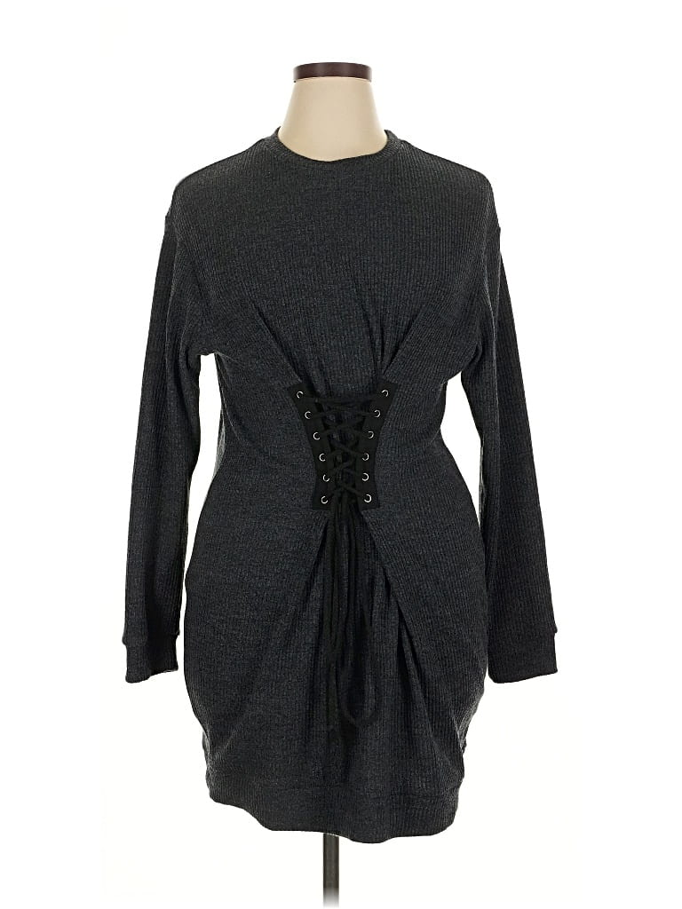 Pre-owned Wayf Casual Dress In Gray