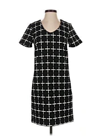 Romeo & Juliet Couture Casual Dress (view 1)