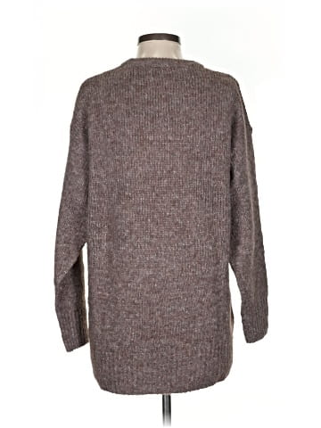 Old Navy Pullover Sweater (view 2)