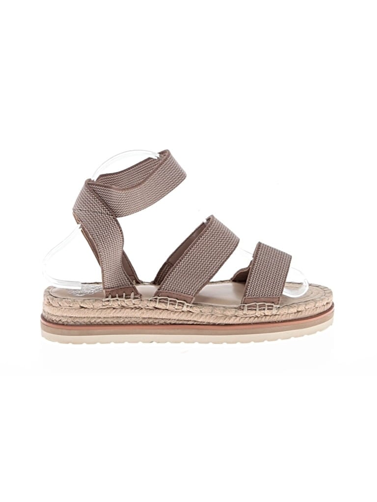 Pre-owned Vince Camuto Sandals In Brown