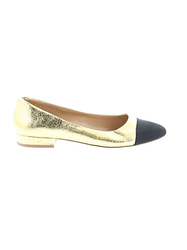 Pre-owned Steve Madden Flats In Gold