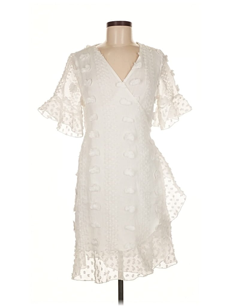 Pre-owned Avantlook Cocktail Dress In Ivory