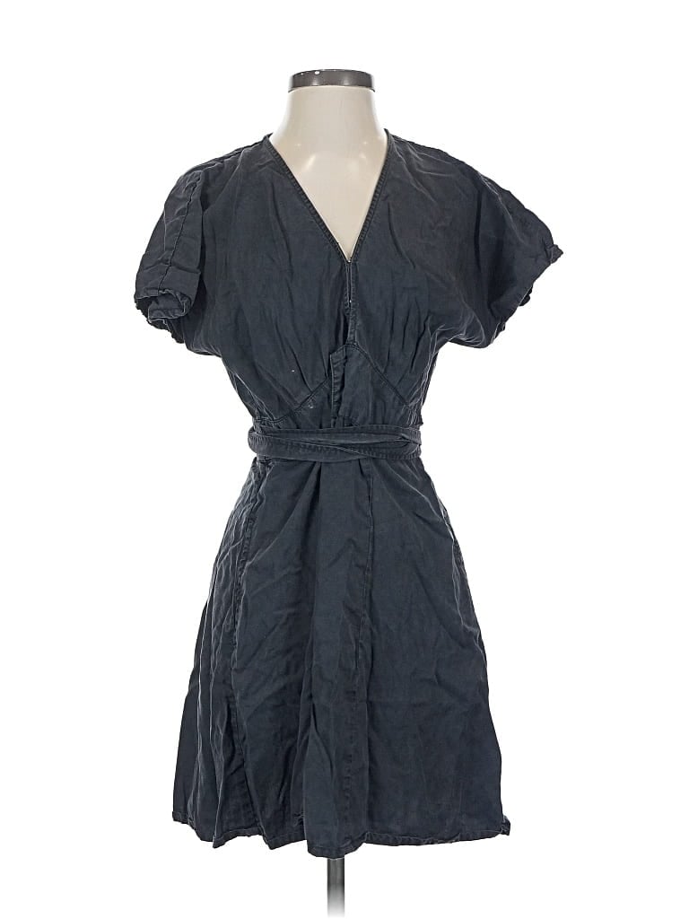 Pre-owned Quince Casual Dress In Gray
