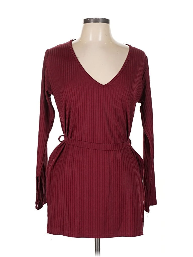 Pre-owned Femme Luxe 3/4 Sleeve T-shirt In Burgundy