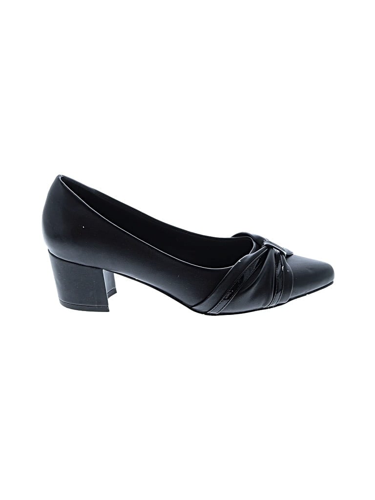 Pre-owned Easy Street Flats In Black