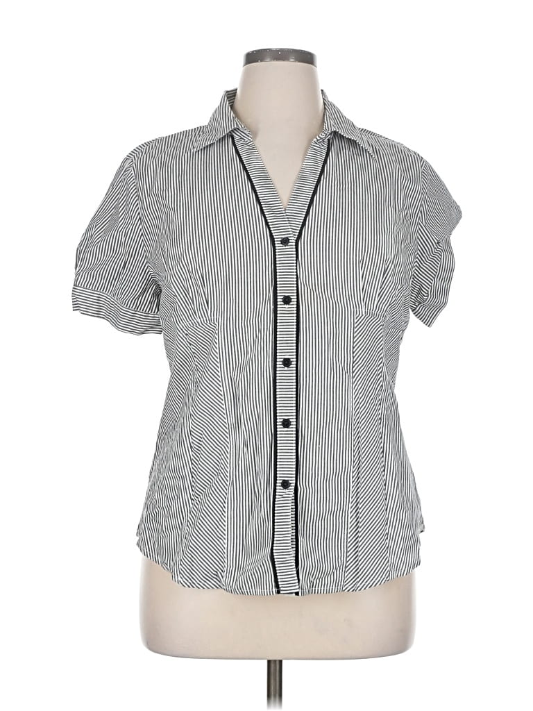 Pre-owned Cato Short Sleeve Blouse In Gray