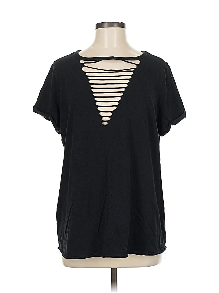 Pre-owned Torrid Short Sleeve T-shirt In Black