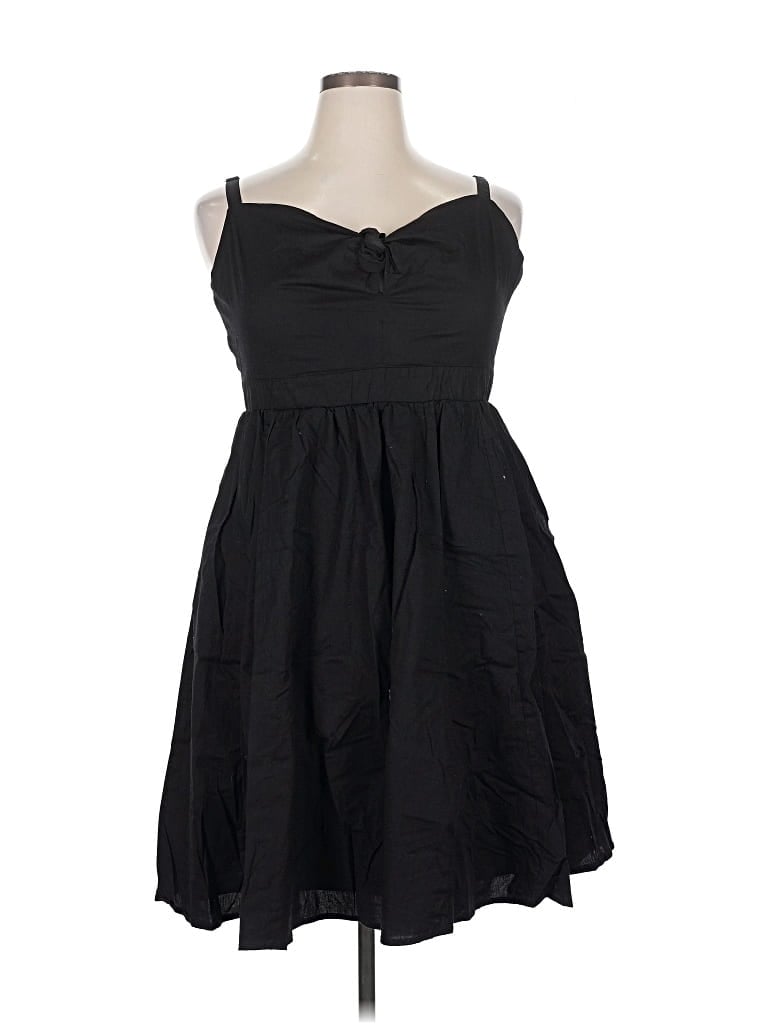 Pre-owned Torrid Cocktail Dress In Black