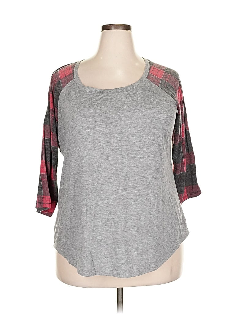 Pre-owned Torrid 3/4 Sleeve T-shirt In Gray