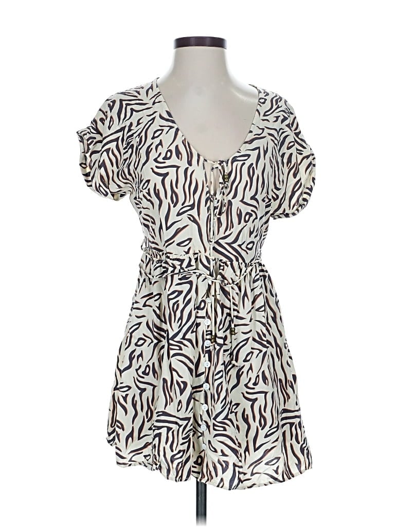 Pre-owned Kivari Casual Dress In White