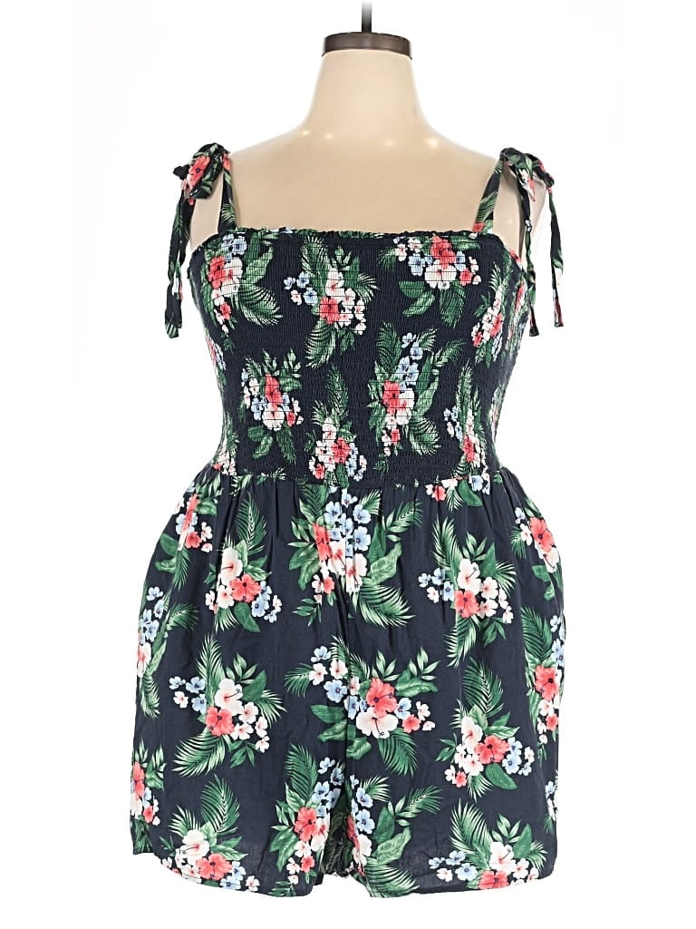 Pre-owned Old Navy Romper In Green