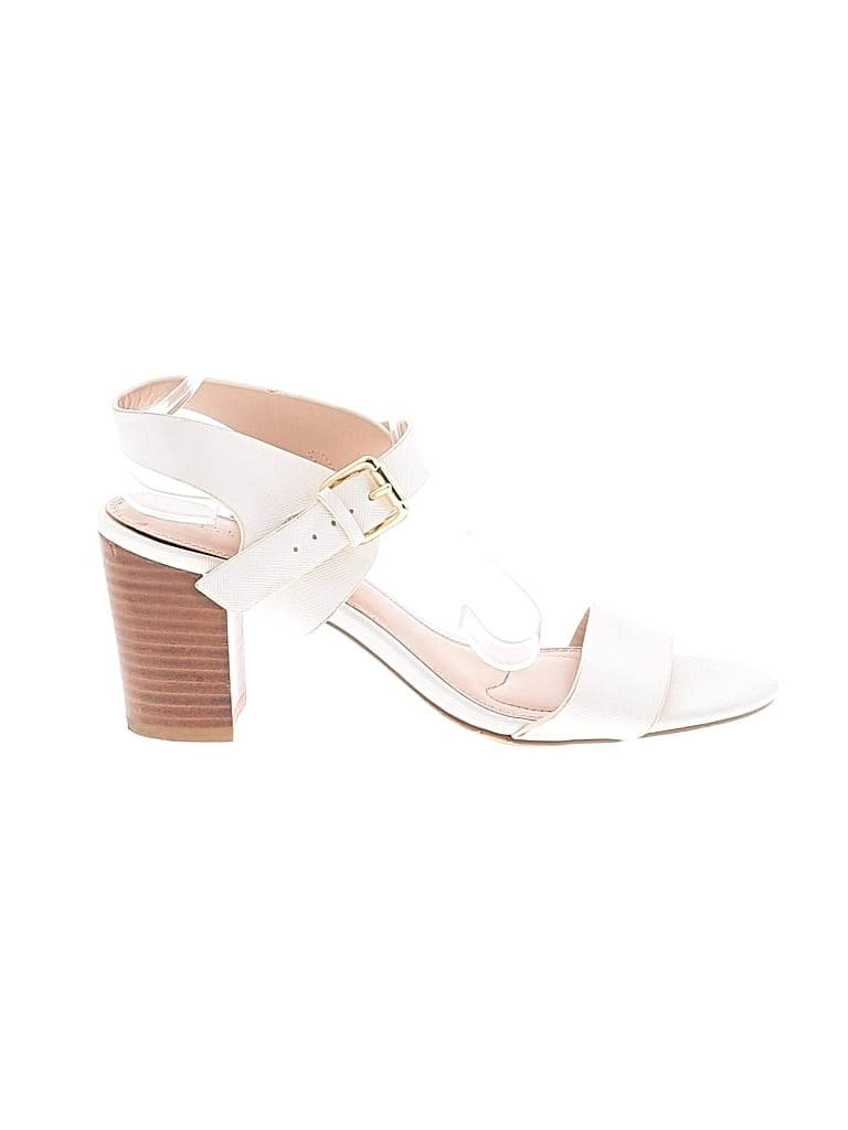 Pre-owned Kelly & Katie Sandals In White