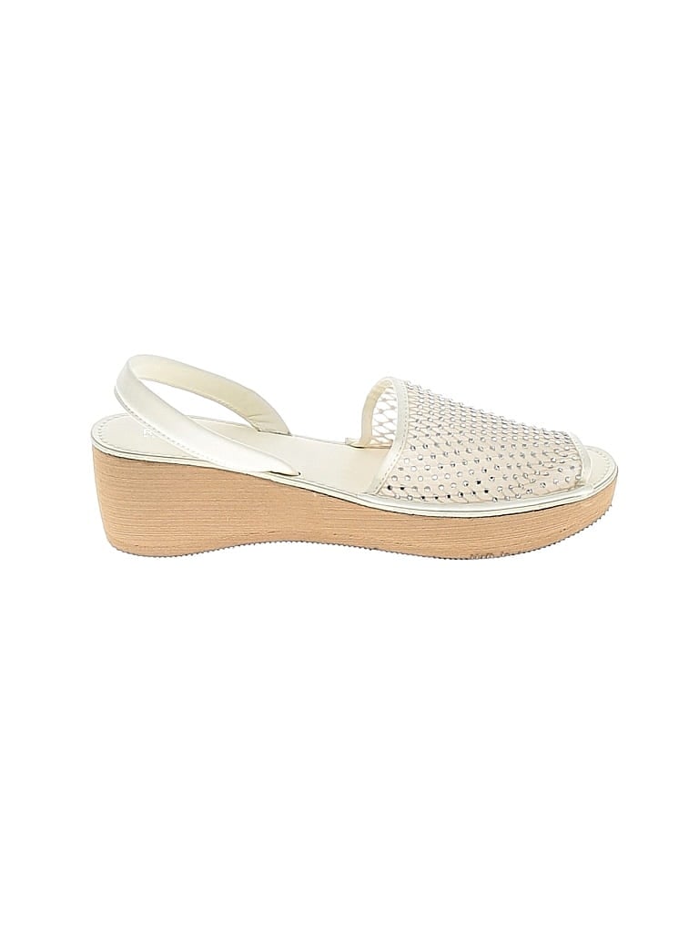 Pre-owned Kenneth Cole Reaction Sandals In White