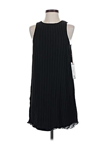Willow & Clay Casual Dress (view 1)