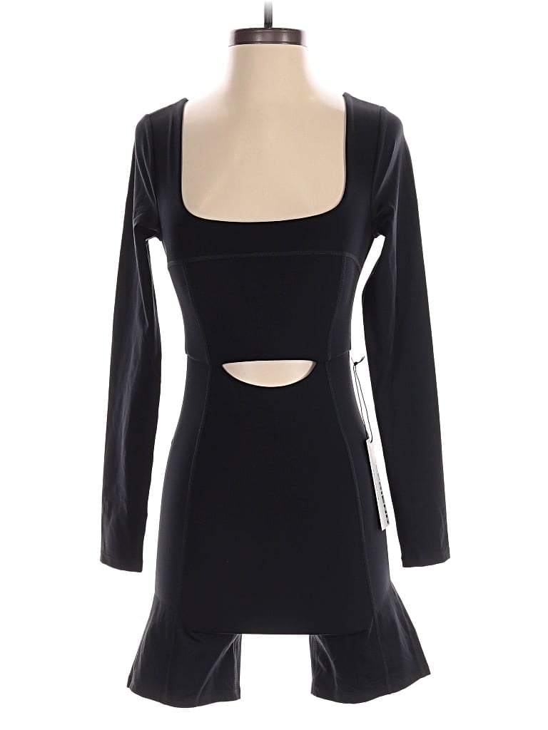 Pre-owned Girlfriend Collective Romper In Black