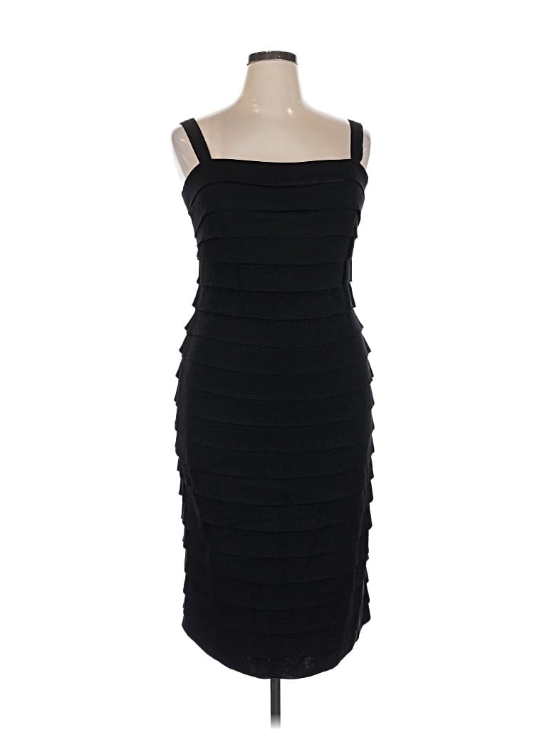Pre-owned St John Cocktail Dress In Black