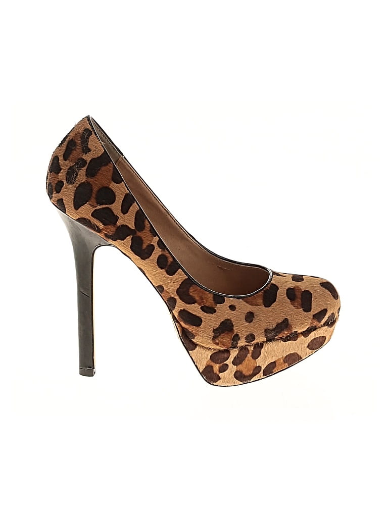 Pre-owned Steve Madden Heels In Brown