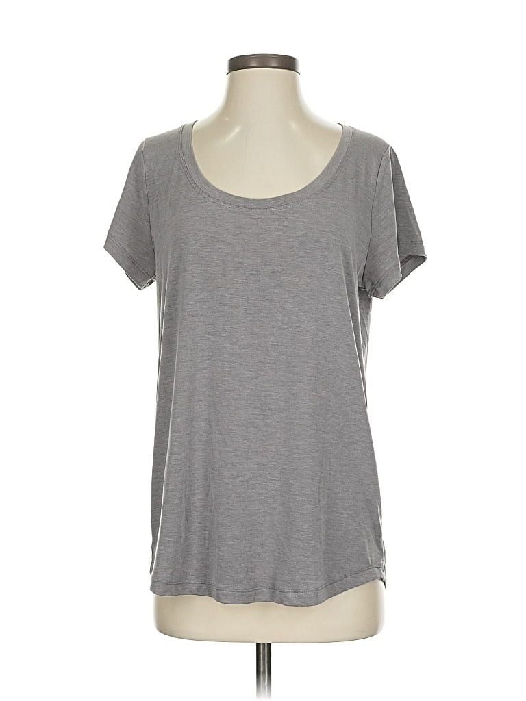 Pre-owned Athleta Short Sleeve T-shirt In Gray