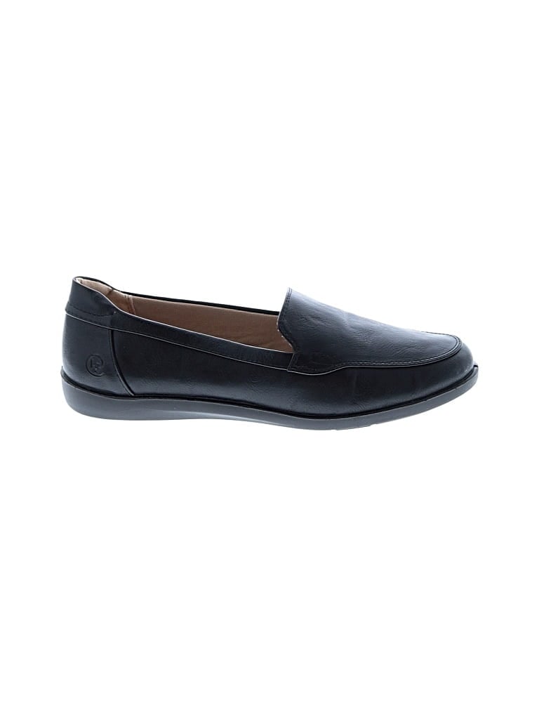 Pre-owned Clarks Flats In Black