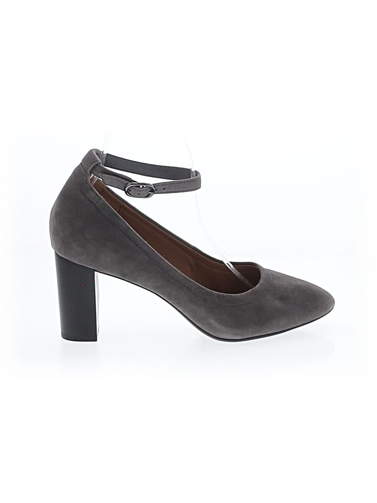 Pre-owned Clarks Heels In Gray