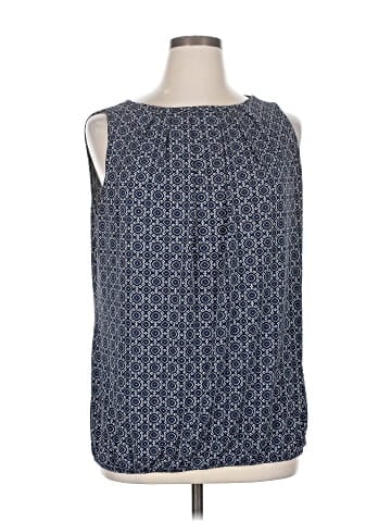 Roz & Ali Sleeveless T-Shirt (view 1)