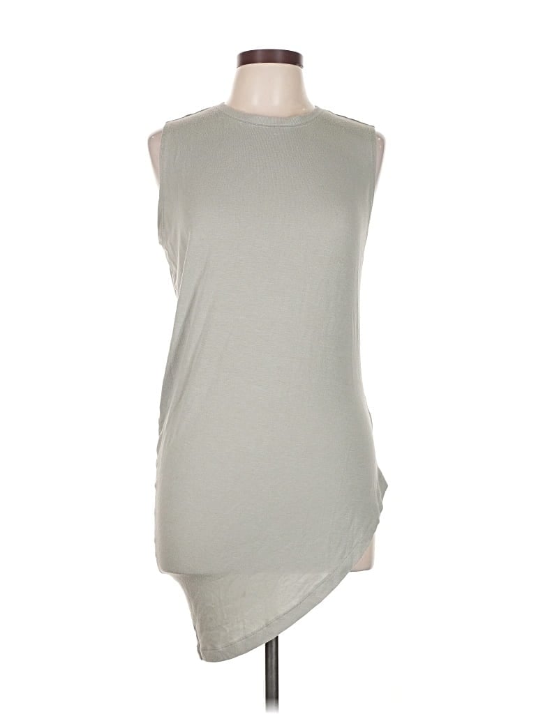 Pre-owned Athleta Sleeveless T-shirt In Gray