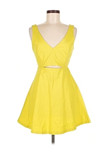 Trafaluc by Zara Casual Dress (view 1)
