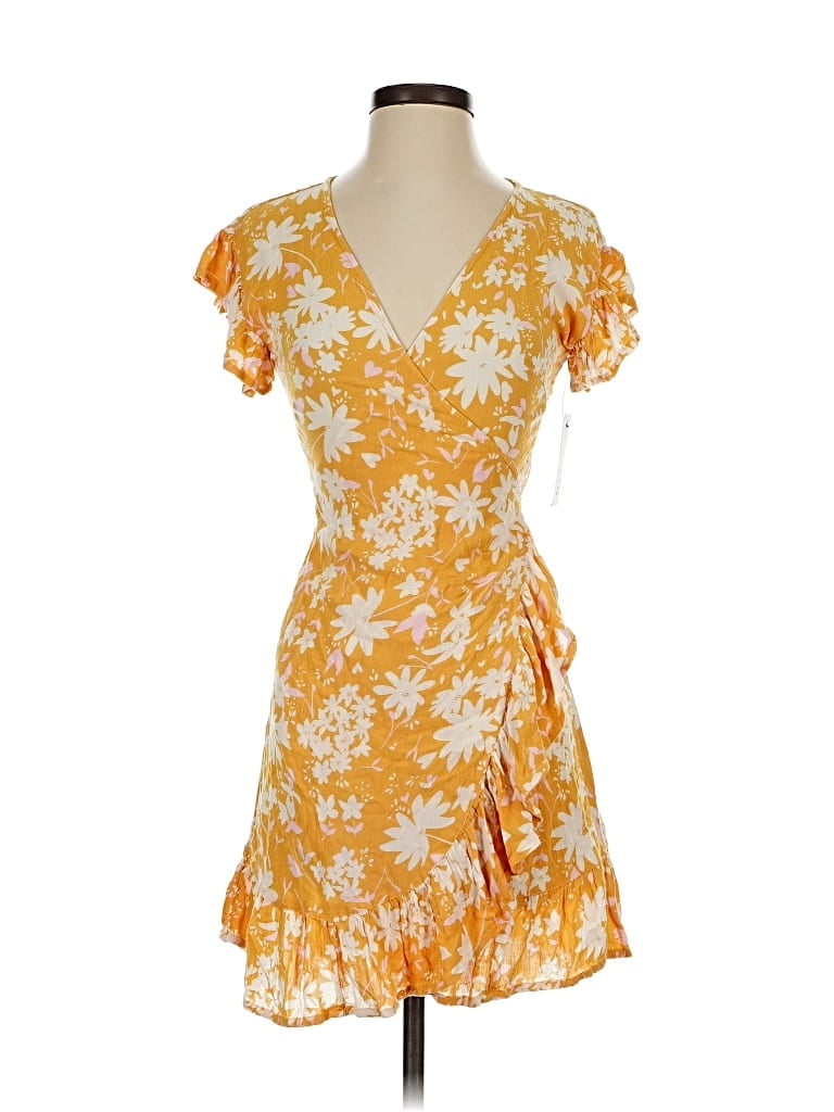 Pre-owned Billabong Cocktail Dress In Yellow