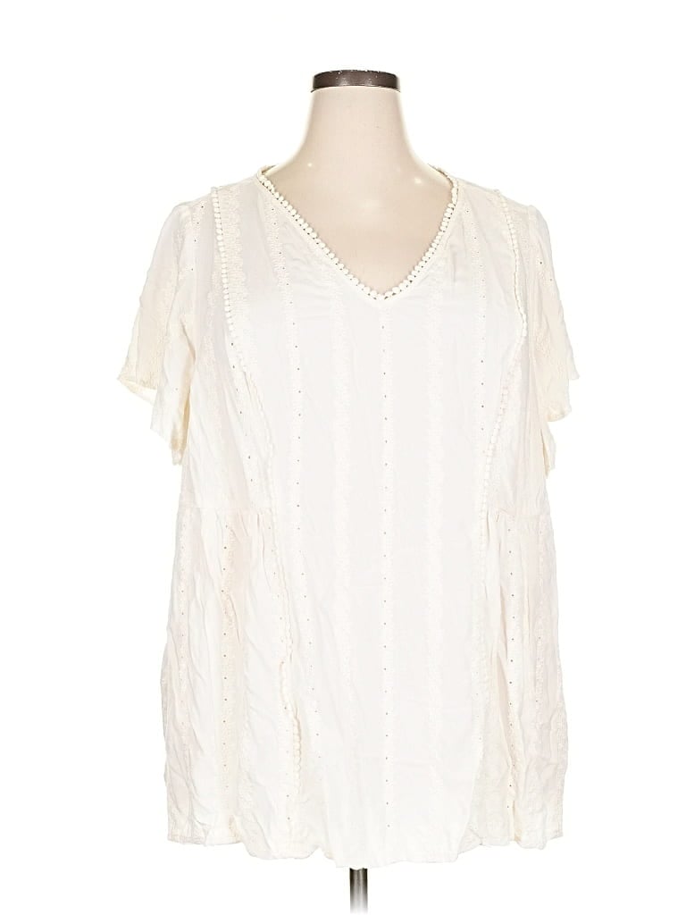 Pre-owned Torrid Short Sleeve Blouse In White