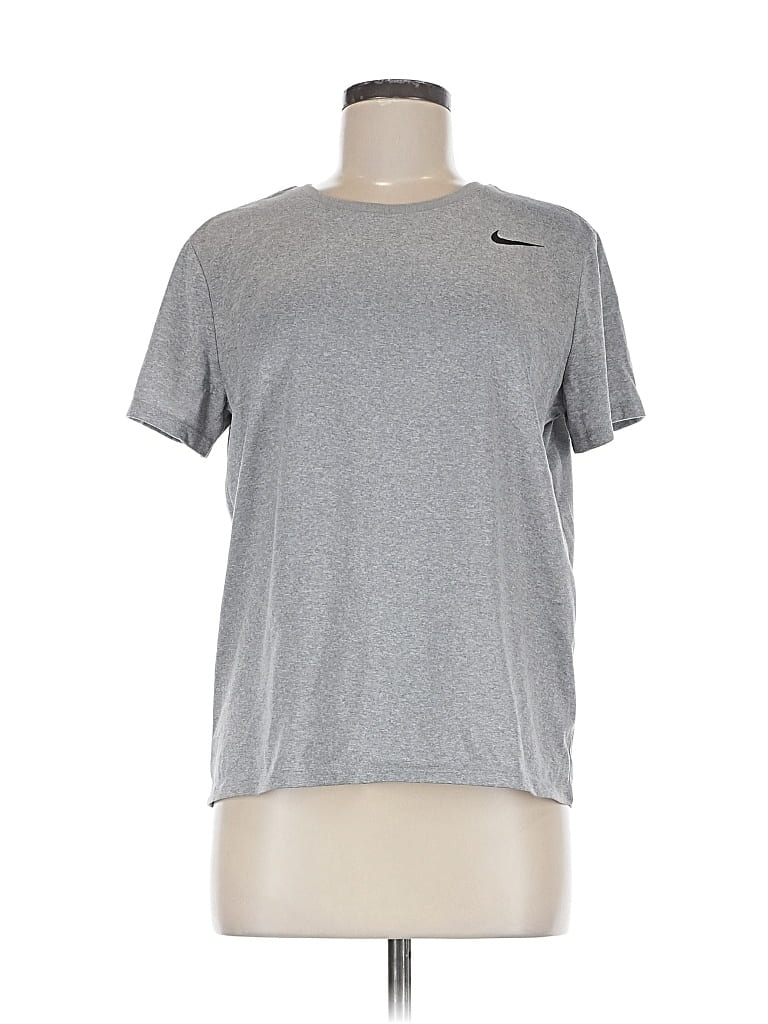 Pre-owned Nike Active T-shirt In Silver