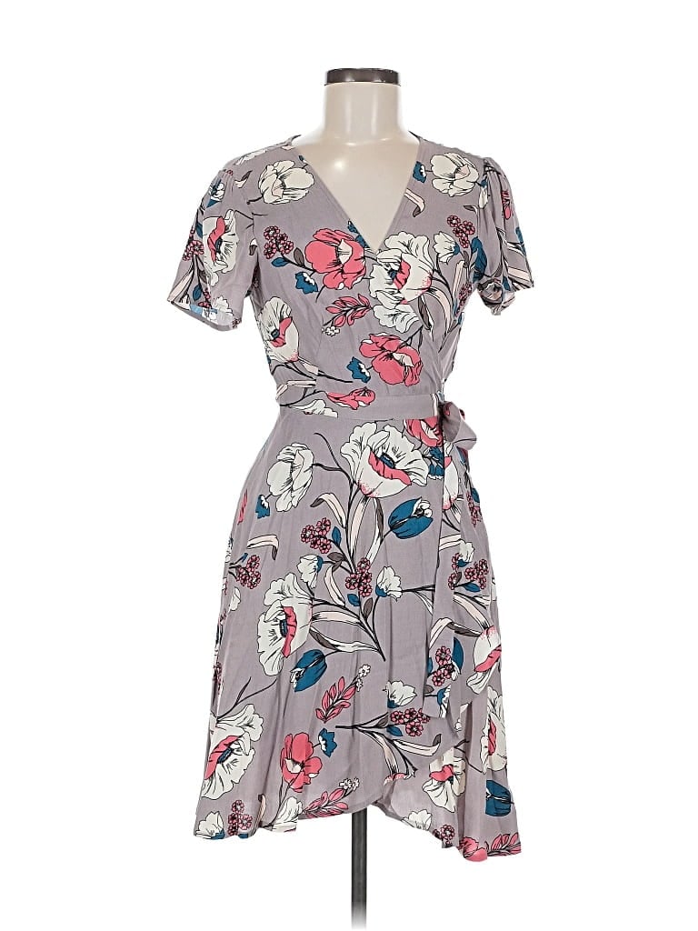 Pre-owned Astr Casual Dress In Gray