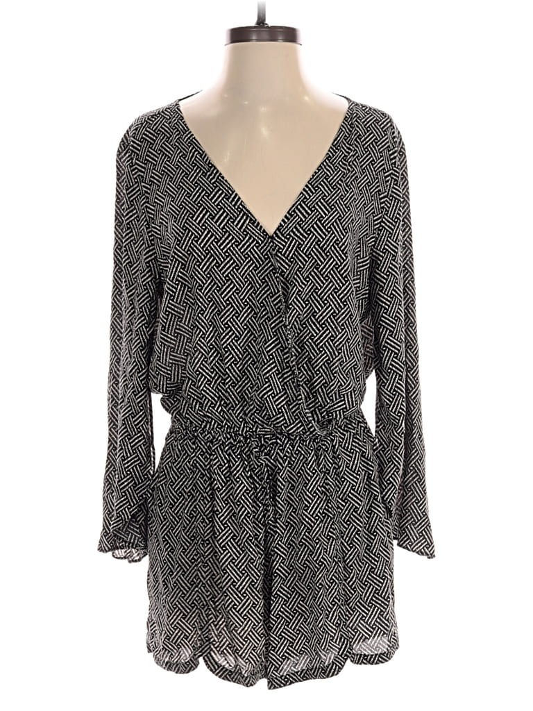 Pre-owned Aakaa Romper In Black