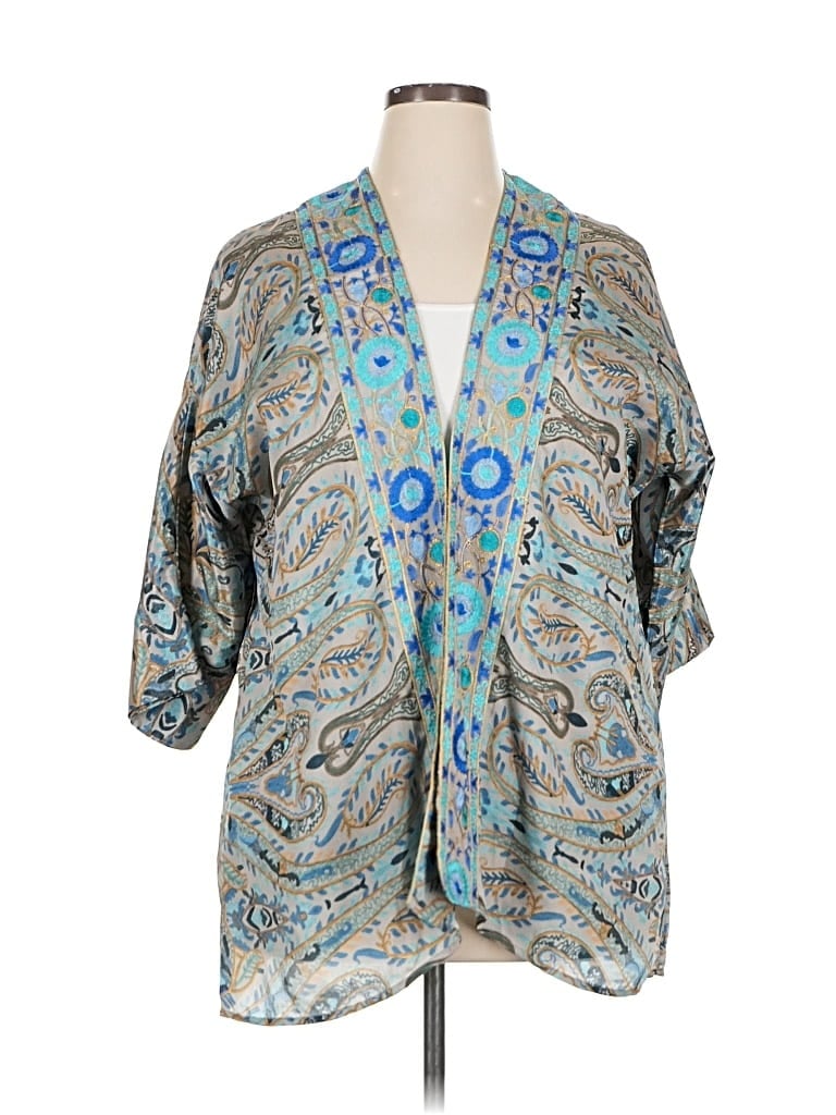 Pre-owned Soft Surroundings Kimono In Silver