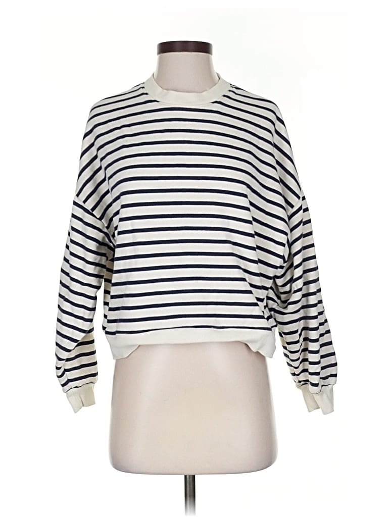 Pre-owned Gap Pullover Sweater In White