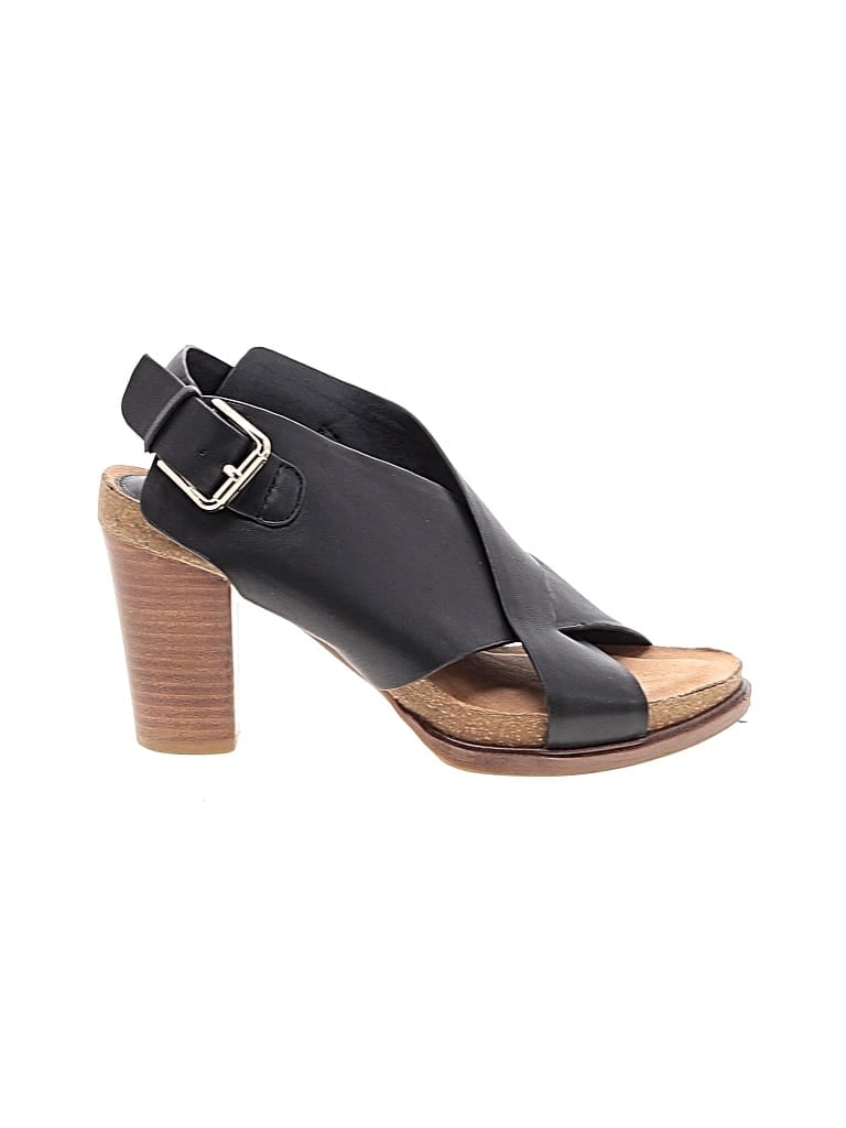 Pre-owned Söfft Sandals In Black