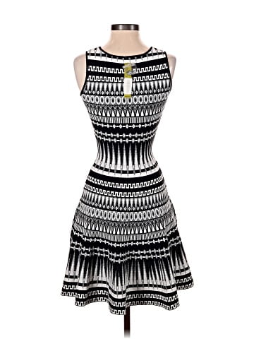 Gianni Bini Casual Dress (view 2)
