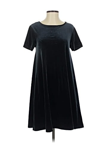 Vineyard Vines Casual Dress (view 1)